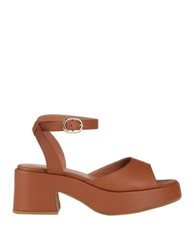 Via Roma 15 Woman Sandals Tan Size 7 Leather In Brown