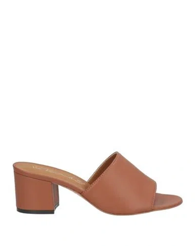 Via Roma 15 Woman Sandals Tan Size 8 Leather In Brown