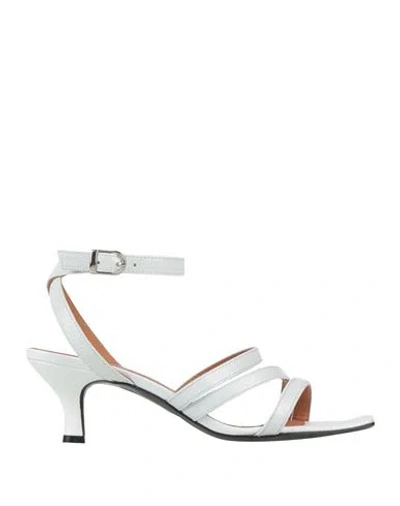 Via Roma 15 Woman Sandals White Size 8 Leather