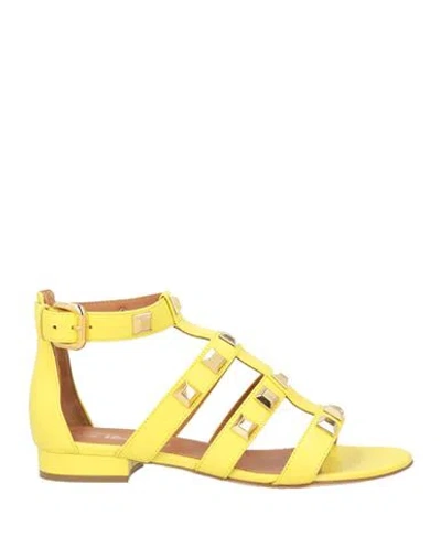 Via Roma 15 Woman Sandals Yellow Size 10 Soft Leather