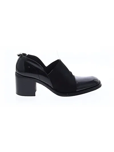 Pre-owned Via Spiga Flats In Black
