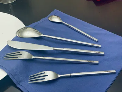 Vibhsa Modern Stainless Steel Flatware Set Of 20-pc