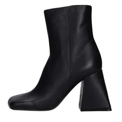 Vic Matie Boots In Black