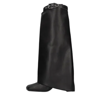 Vic Matie Boots In Black