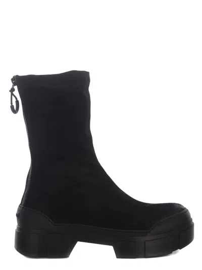 Vic Matie Round Toe Ankle Boots In Black