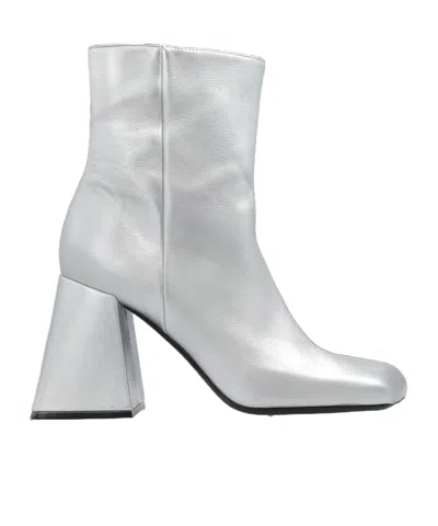 VIC MATIE VIC MATIE SCULPTED HEEL PUMPS