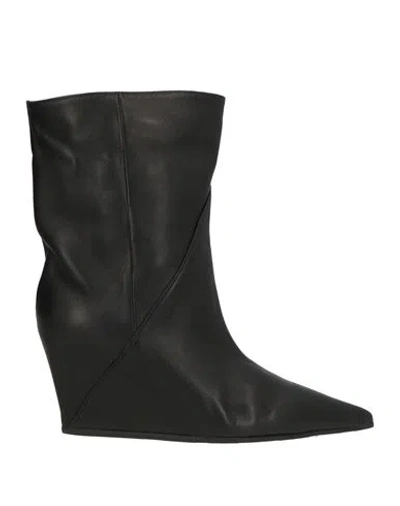 Vic Matie Vic Matiē Woman Ankle Boots Black Size 6 Leather