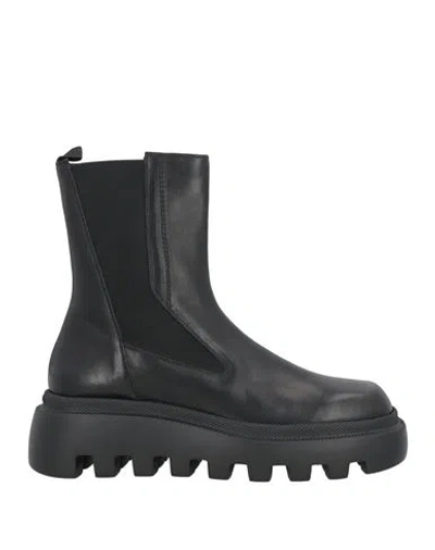 Vic Matie Vic Matiē Woman Ankle Boots Black Size 8 Leather
