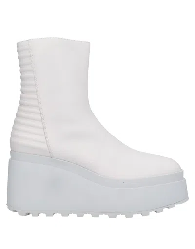 Vic Matie Ankle Boots In Light Grey