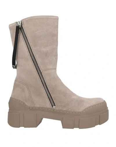 Vic Matie Vic Matiē Woman Ankle Boots Taupe Size 8 Leather