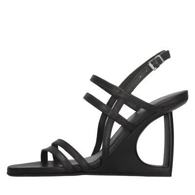 Vic Matie With Heel In Black