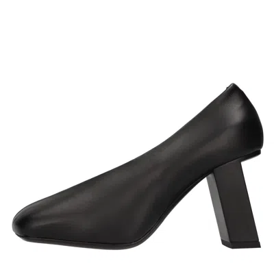 Vic Matie With Heel In Black