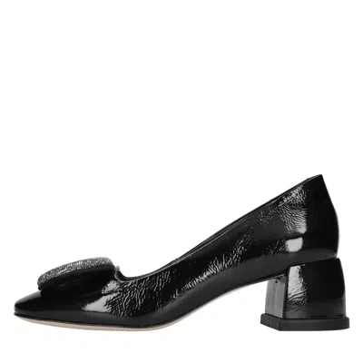 Vicenza Flat Shoes In Black
