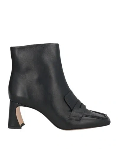 Vicenza ) Woman Ankle Boots Black Size 9 Sheepskin