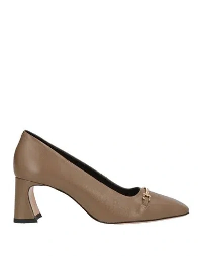 Vicenza ) Woman Pumps Brown Size 6 Leather