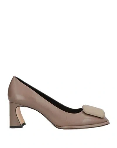 Vicenza ) Woman Pumps Taupe Size 8 Calfskin In Animal Print