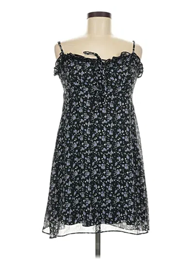 Pre-owned Vici Casual Dress In Black