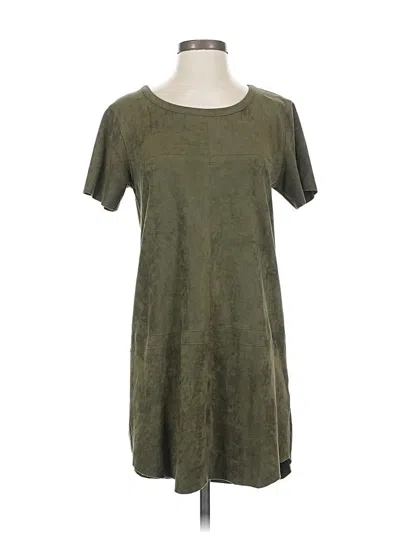 Pre-owned Vici Casual Dress In Green
