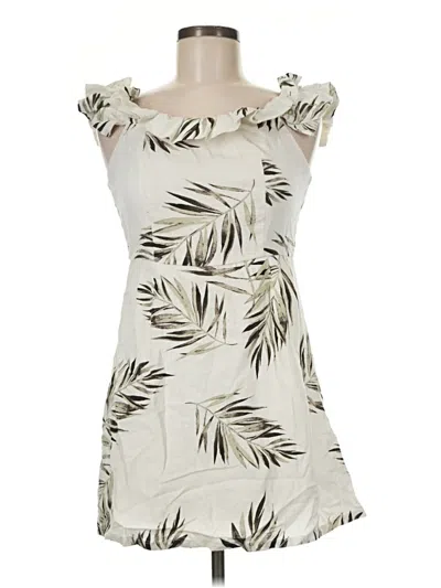 Pre-owned Vici Casual Dress In Ivory