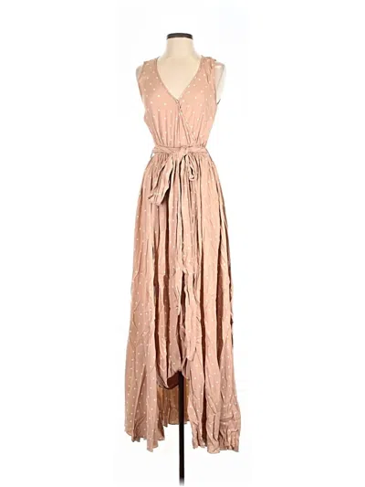 Pre-owned Vici Casual Dress In Tan