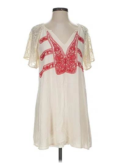 Pre-owned Vici Cocktail Dress In Ivory