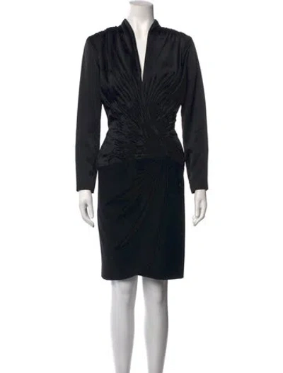 Pre-owned Vicky Tiel Wool Knee-length Dress In Black