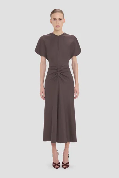 Victoria Beckham Bela Midi Dress In Ore In Brown