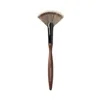 Victoria Beckham 14 Fan Brush