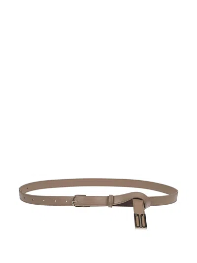 Victoria Beckham Logo-buckle Leather Belt In Neutral