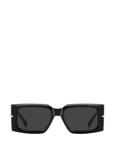 Victoria Beckham Square Sunglasses In Black