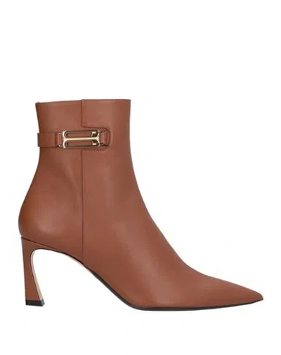 Victoria Beckham Woman Ankle Boots Brown Size 8 Leather