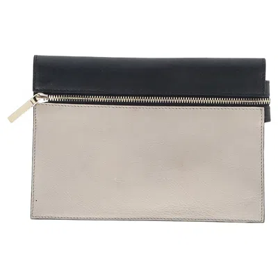 Victoria Beckham Zipped Clutch Bag In Black And White Leather
