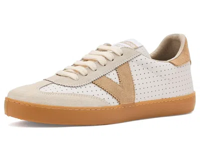 Victoria Berlin In Sand