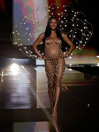 Victoria's Secret Very Sexy Smooth Lightly Lined Plunge Demi Bra In Brown