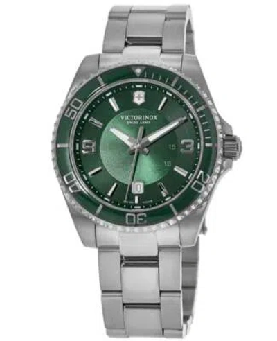 Pre-owned Victorinox Swiss Army Maverick Large Green Dial Steel Men's Watch 241934