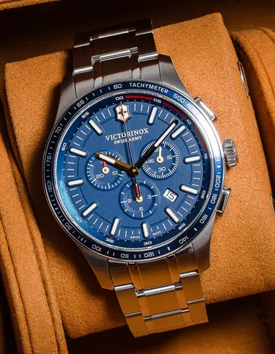 Pre-owned Victorinox Swiss Army Victorinox Alliance 241817 Sapphire Blue Dial Chronograph Date Men's Watch