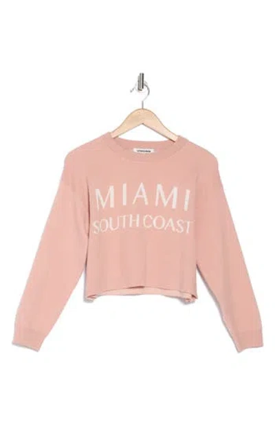 Vigoss Destination Crop Pullover Sweater In Misty Rose