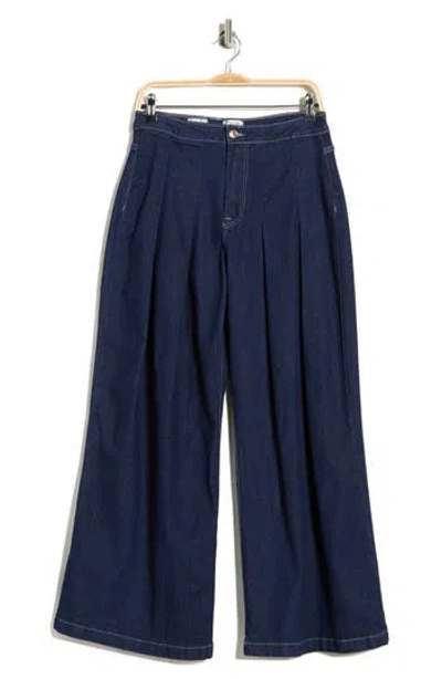 Vigoss Pleated Wide Leg Jeans In Blue