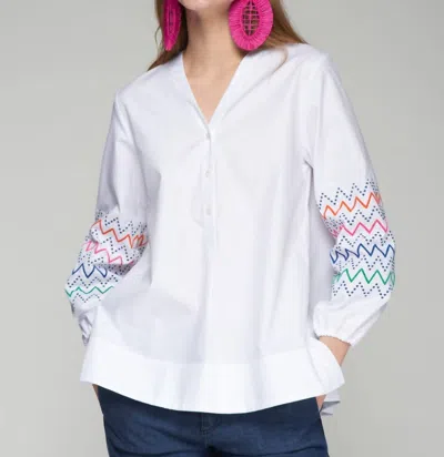 Vilagallo Ebba V-neck Top In White