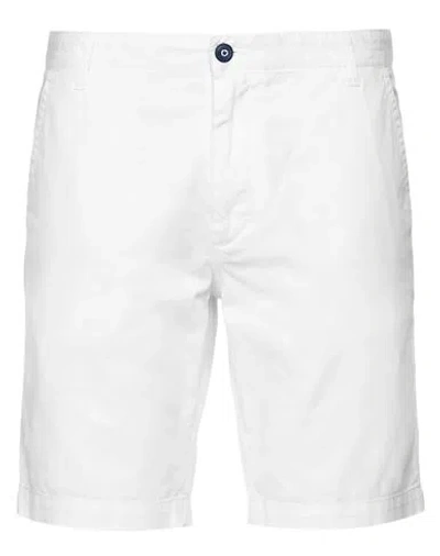 Vilebrequin Man Shorts & Bermuda Shorts White Size 30 Cotton, Elastane