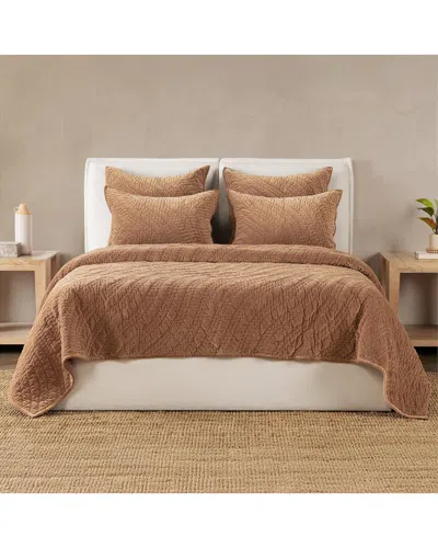 Villa By Classic Home Elms Velvet Quilt In Brown