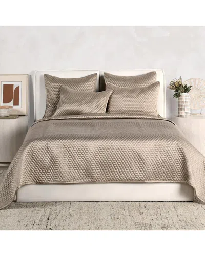 Villa By Classic Home Winthrop Sateen Quilt In White
