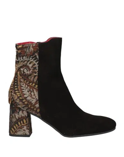 Villamori Woman Ankle Boots Black Size 5 Soft Leather, Textile Fibers