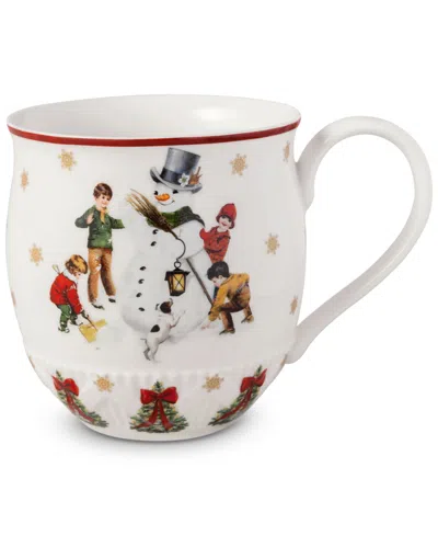 Villeroy & Boch Toy's Fantasy Mug: Building A Snowman In Multi