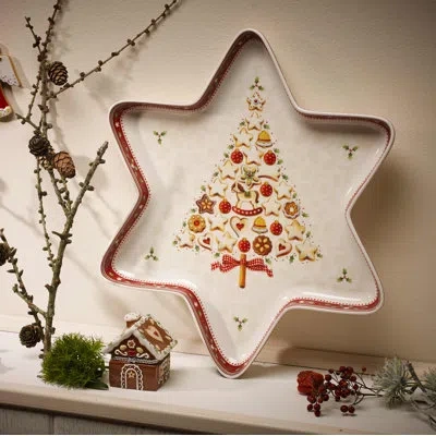Villeroy & Boch Winter Bakery Delight Star Platter In White;red
