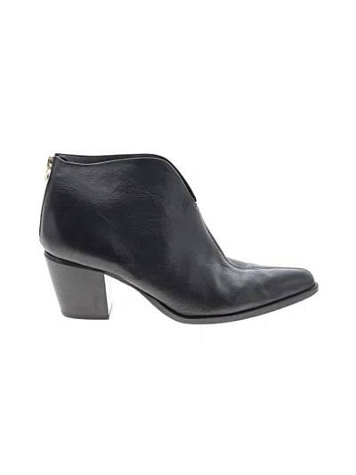 Pre-owned Vince Ankle Boots In Black