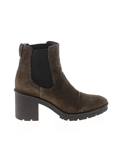 Pre-owned Vince Ankle Boots In Brown