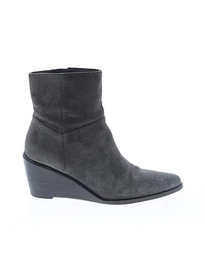 Pre-owned Vince Ankle Boots In Gray