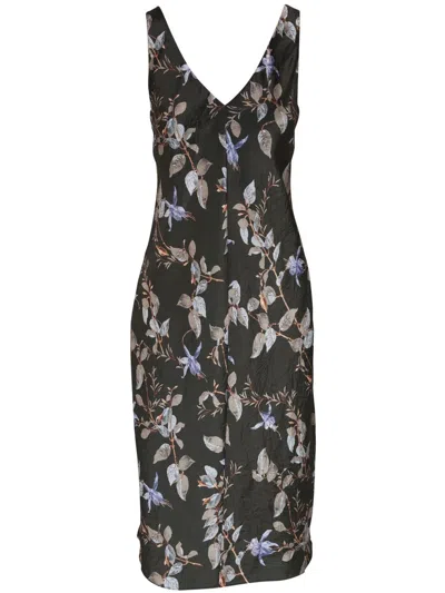 Vince Bellflower Dbl V Nk Slip Dress In Black