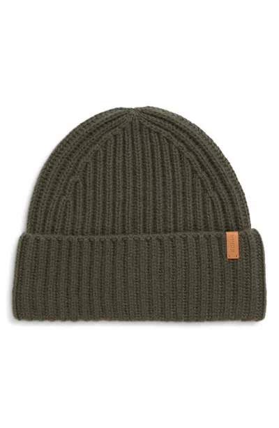 Vince Boiled Cashmere Chunky Rib Beanie In Green